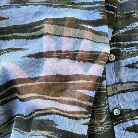 Calvin Klein Sheer Animal Print Button Down Blouse Women’s Size Medium - Picture 6 of 8